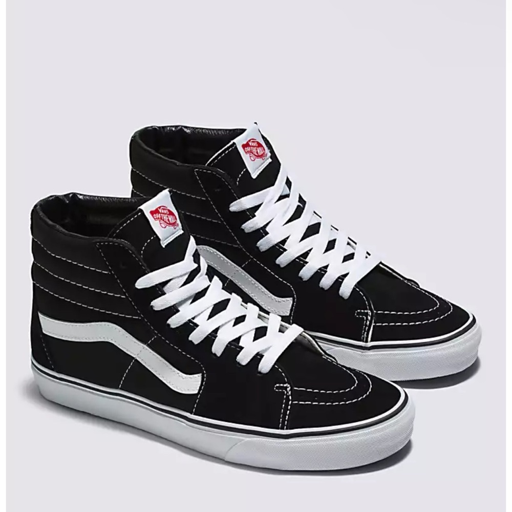 New in Box Vans SK8-Hi Boys Shoe in Black/Black/White Size 5M